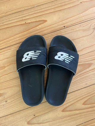 Chanclas New Balance 33.5