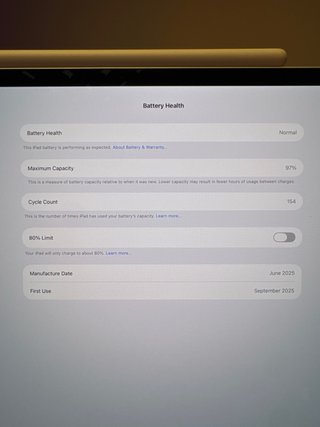 iPad Pro 13 256GB + Pencil Pro + Magic Keyboard