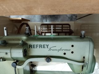 Máquina de coser Refrey Transforma