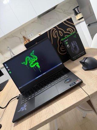 Razer Blade 14 Ryzen 9 RTX 3070 Ti 16GB 1TB