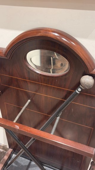 Mueble de entrada para bastones y paraguas