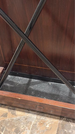 Mueble de entrada para bastones y paraguas