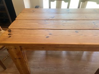 Mesa de madera y 6 sillas