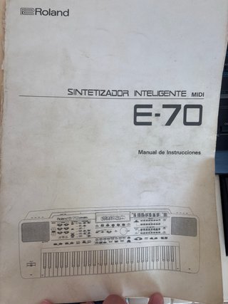 Sintetizador Roland E-70