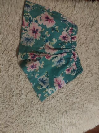 Pantalones cortos florales niña