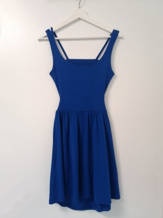 Vestido azul cut out espalda abierta
