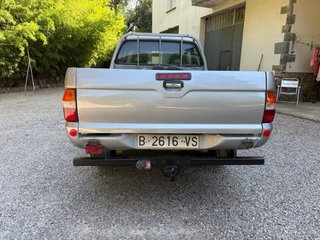 Mitsubishi L 200 2000