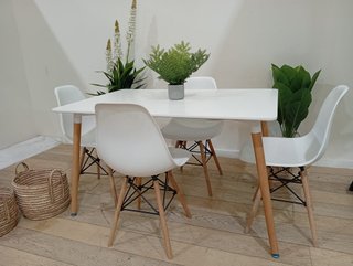 Mesa Nórdica Blanca con 4 Sillas