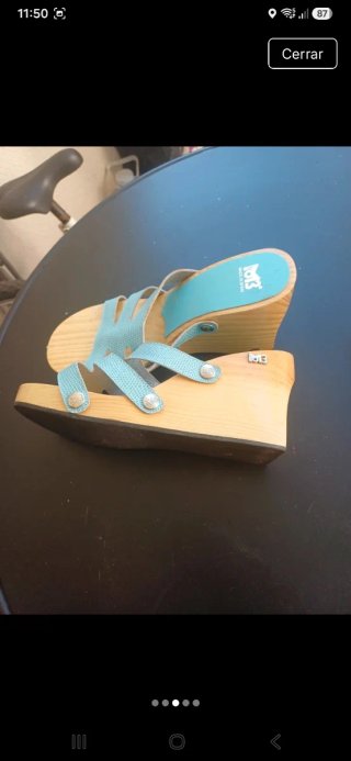 Sandalias de madera con cuña