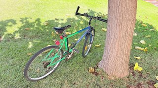 Bicicleta de Montaña Azul y Verde