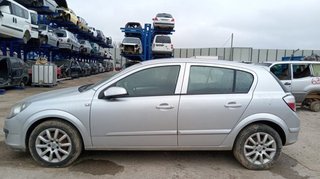 116927 tapa 330188061 opel astra 1.7 16v cdti (101