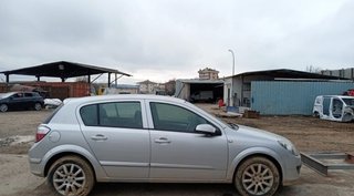 116927 tapa 330188061 opel astra 1.7 16v cdti (101