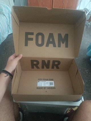 Yeezy Foam Runner Grises