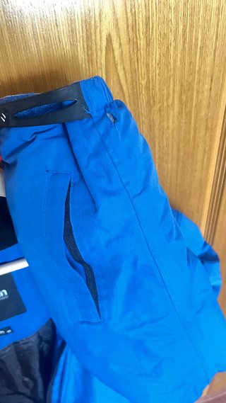 Chaqueta de esquí. Marca mountain. Talla 14