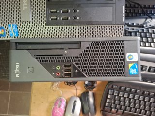LOTE INFORMÁTICA: PC'S, PANTALLAS, TECLADOS