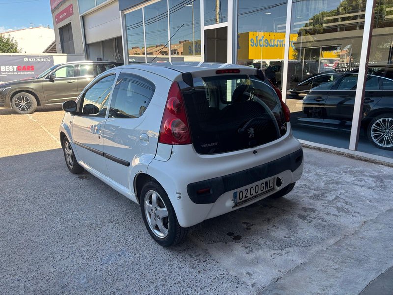 Peugeot 107 1.0i Trendy 3p 2010, foto 4