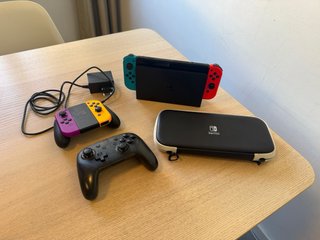 Nintendo Switch OLED y accesorios