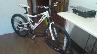 Bicicleta Orbea Blanca Doble Suspensión