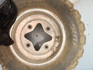 1 llanta delantera  para Quad AT25x8-12