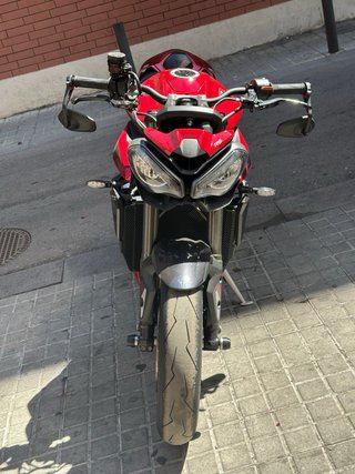 Triumph Street Triple RS Roja