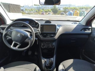 Peugeot 208 2016