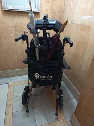 Silla de ruedas grande