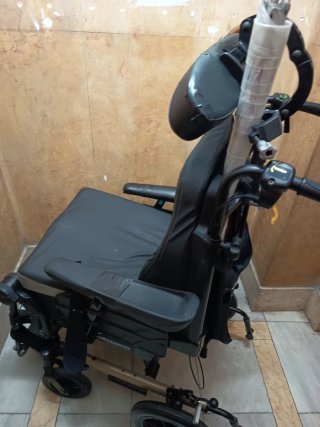 Silla de ruedas grande