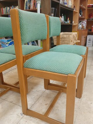 Juego de 4 Sillas de Comedor Madera y Tela