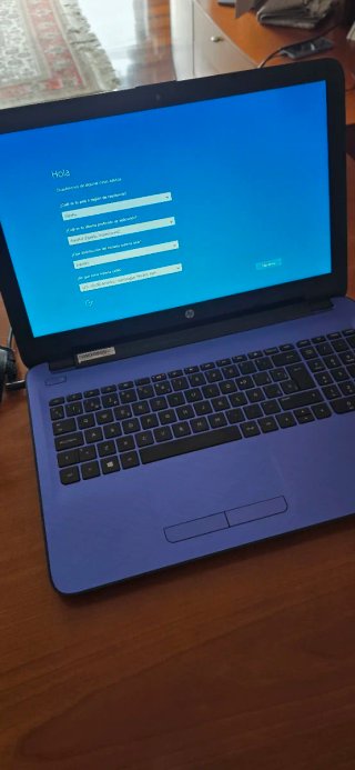 Portátil HP Notebook 15 15-af110ns