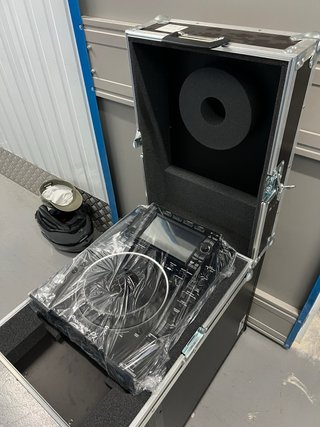 Reproductor DJ Pioneer CDJ-2000 NXS2 + Flightcase