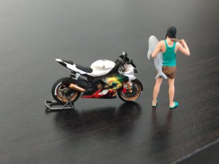 Yamaha R6 Joker Batman 1/64