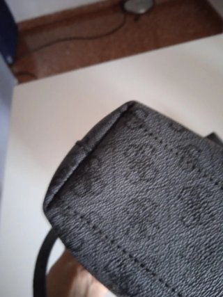 Bolso Guess Negro/Gris con Monedero