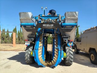 New Holland SB65 Vendimiadora