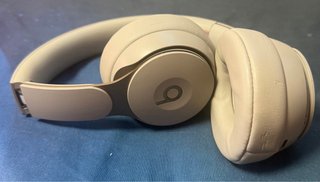 Auricolari Beats Solo Pro Beige/Rose Gold
