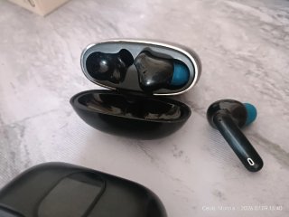 Auriculares Inalámbricos Negros y Azules