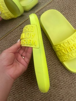 Chanclas Versace Amarillas
