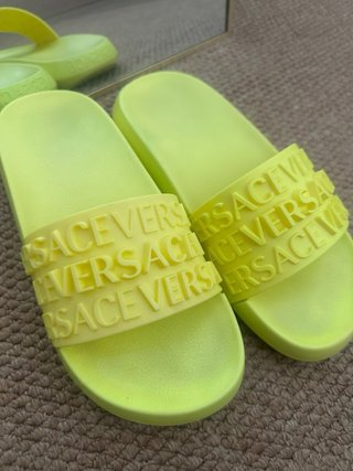 Chanclas Versace Amarillas