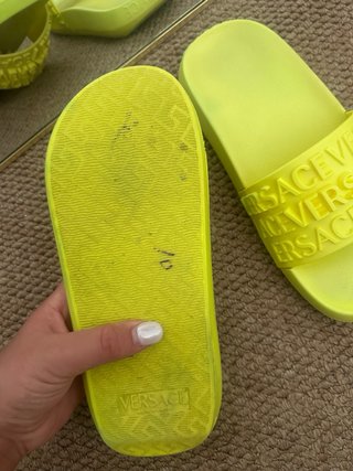 Chanclas Versace Amarillas