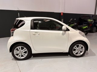 Toyota iQ 1.3