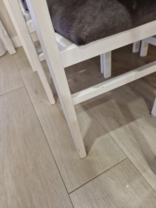 Mesa comedor y 6 sillas blancas