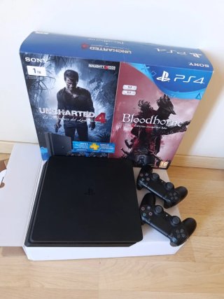 Pack PS4 Slim 1TB + 2 Mandos + Uncharted 4 y Blood