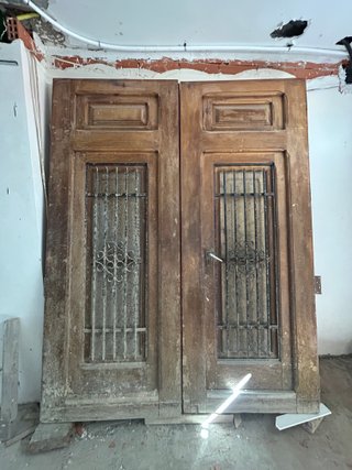 Puerta doble madera maciza antigua