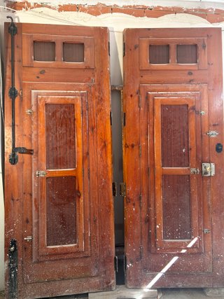 Puerta doble madera maciza antigua