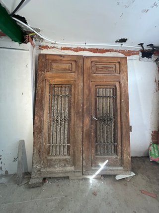 Puerta doble madera maciza antigua