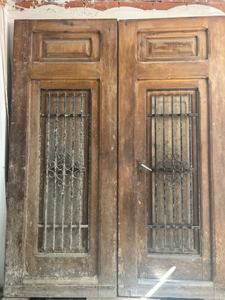 Puerta doble madera maciza antigua