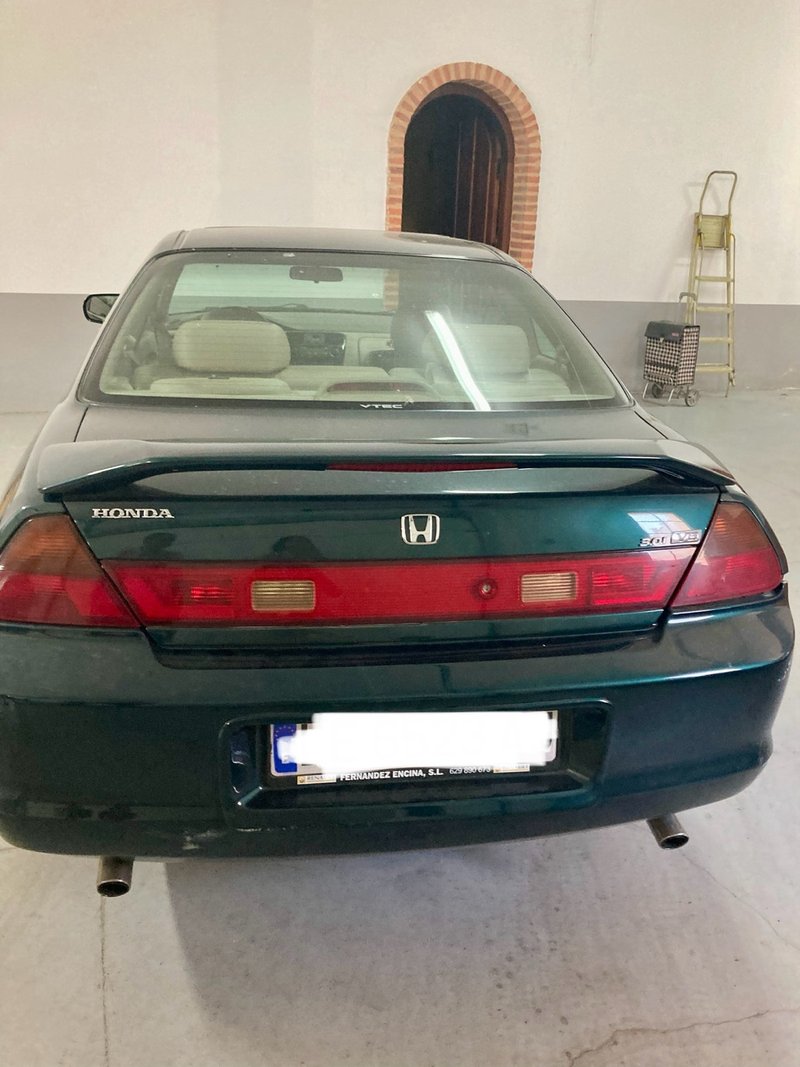 Honda Accord Coupé 3.0i V6 - foto 1