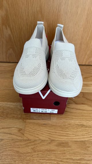 Zapatillas Beige Talla 40 Nuevas