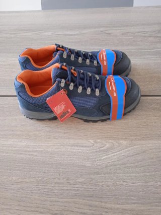 Botas de seguridad ISSA azules y naranjas