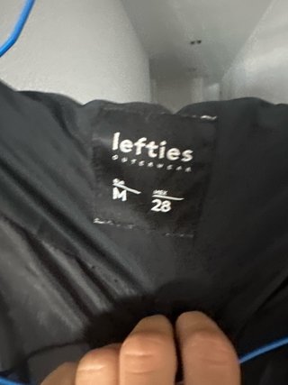 Abrigo largo negro Lefties