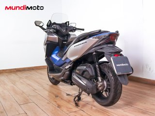 HONDA FORZA 125